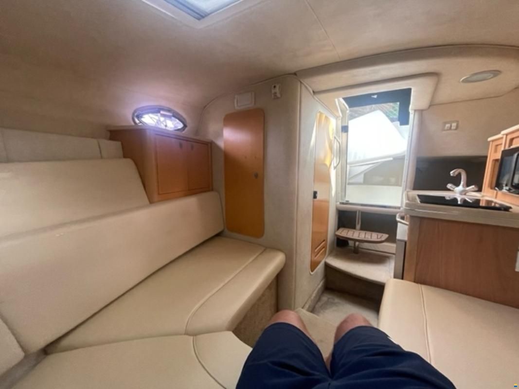 Sea Ray Sundancer 255