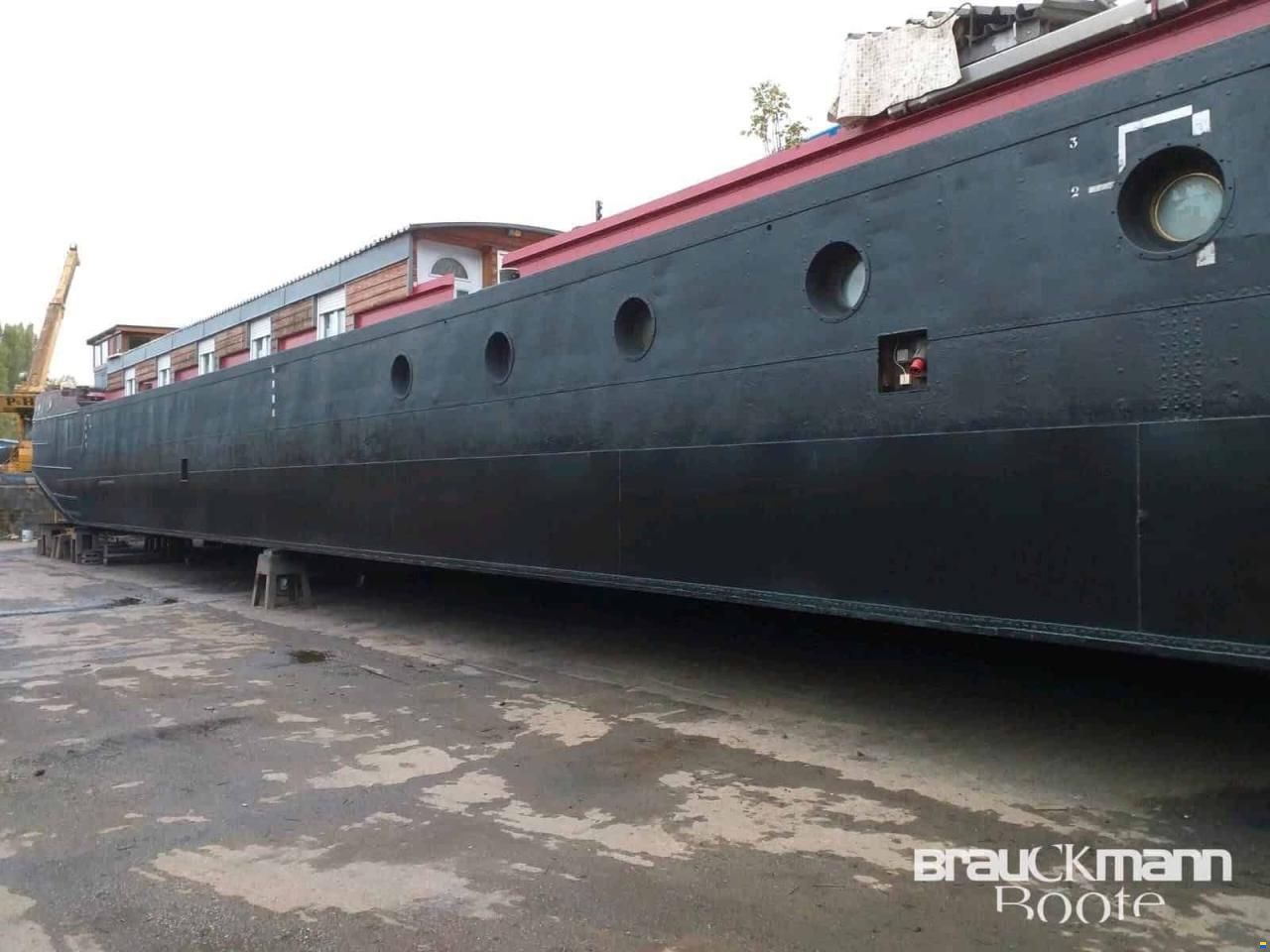 DRU BOUCHAIN Peniche 40