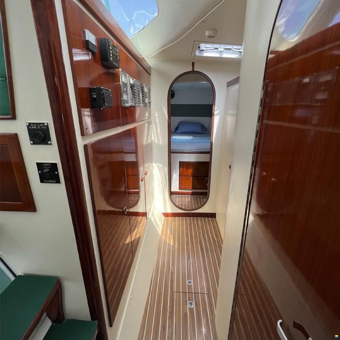 Lagoon 42