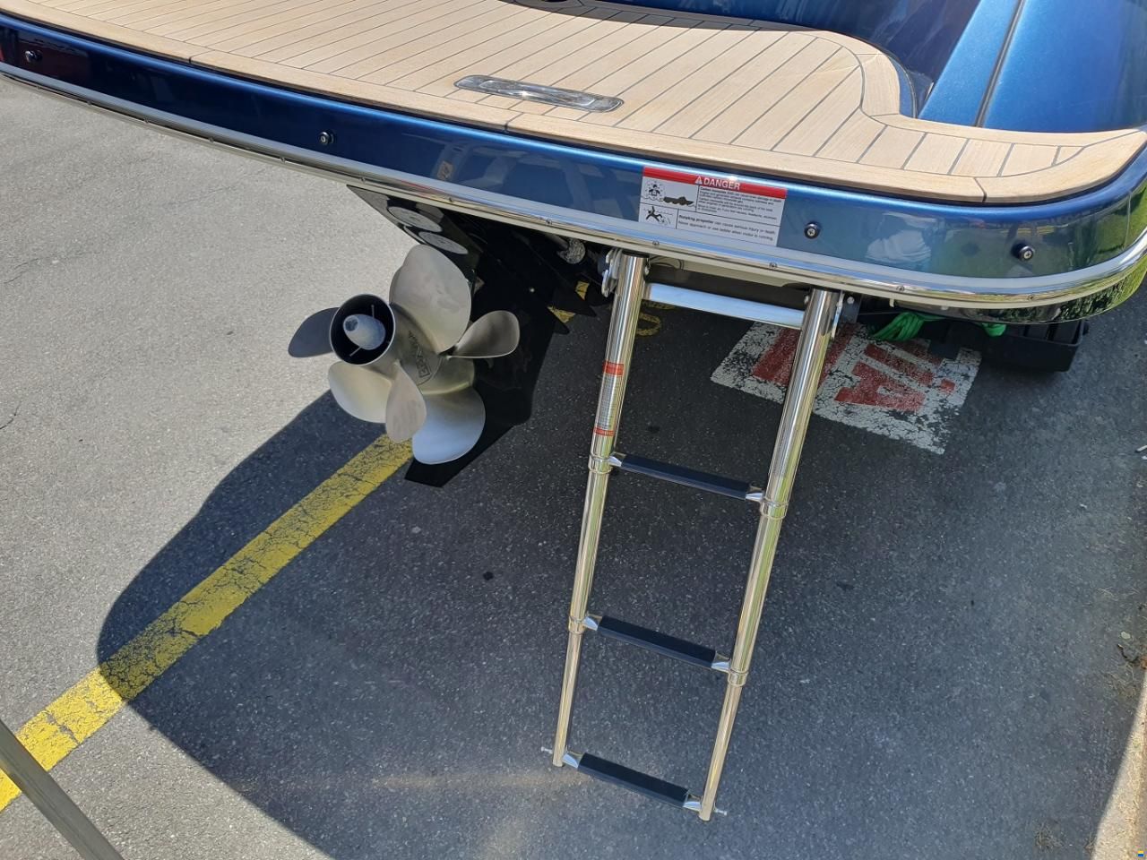 Chris Craft Launch 28 GT