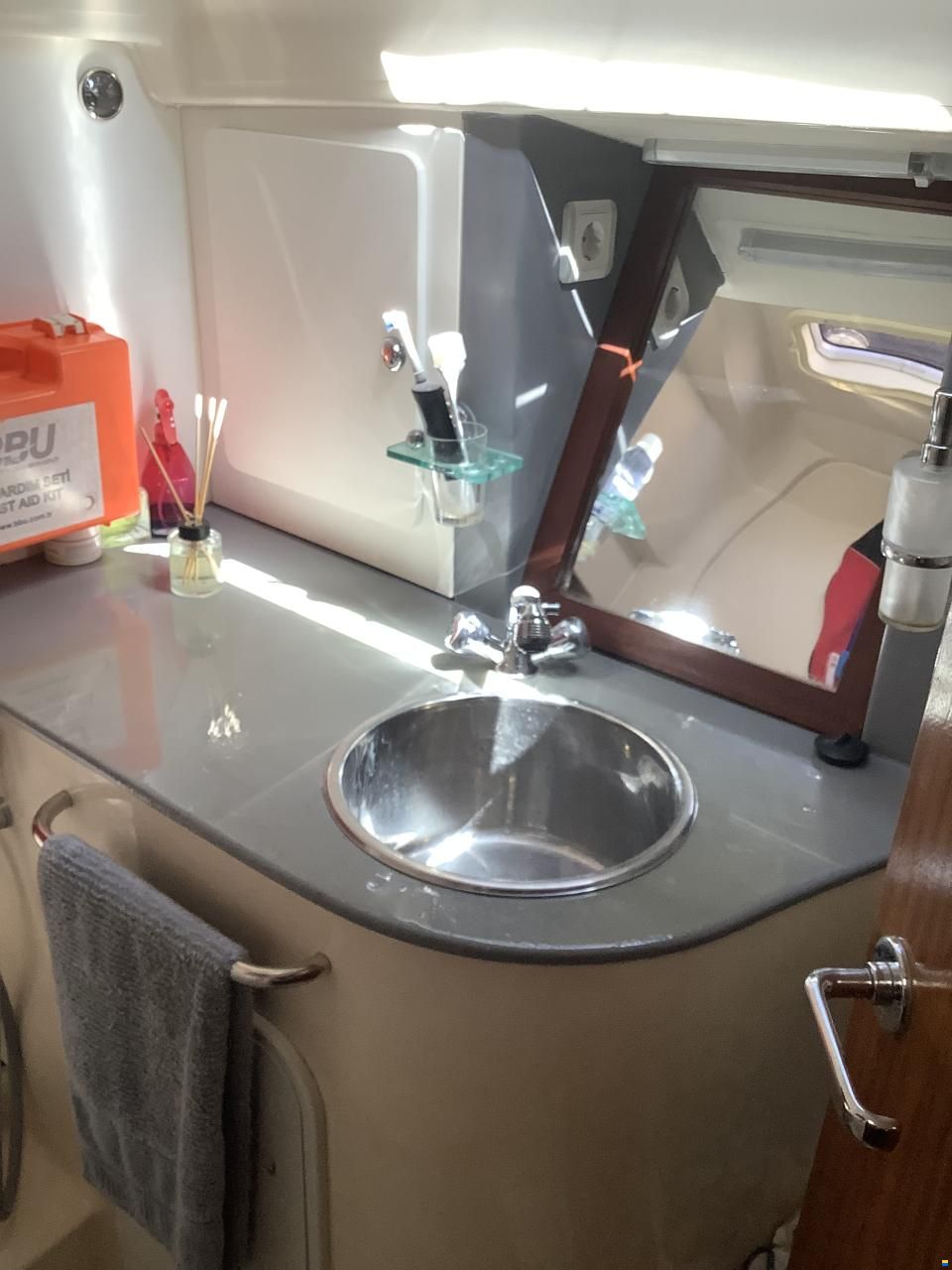 Bavaria 40