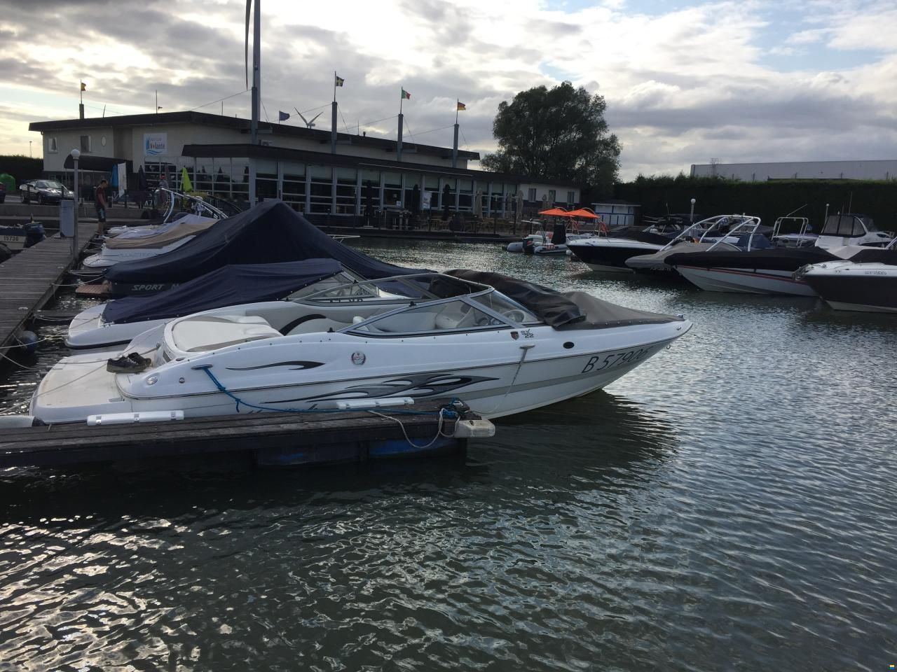 Mariah Bowrider SX 22