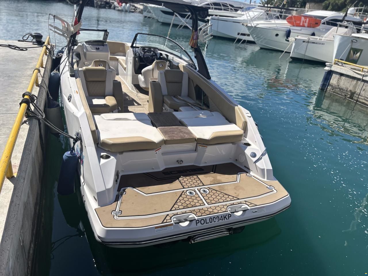 Scarab 255 Platinum