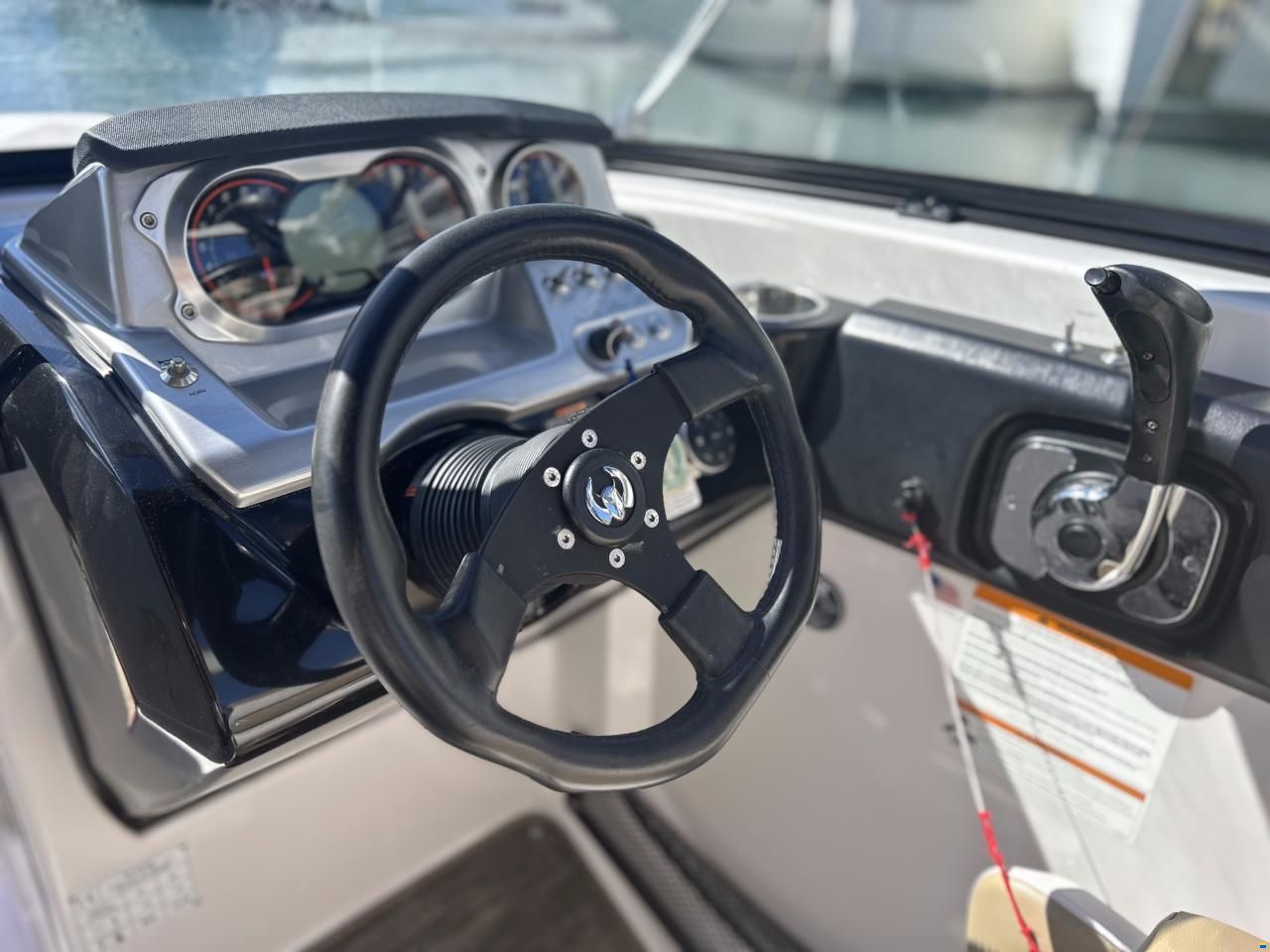 Scarab 255 Platinum