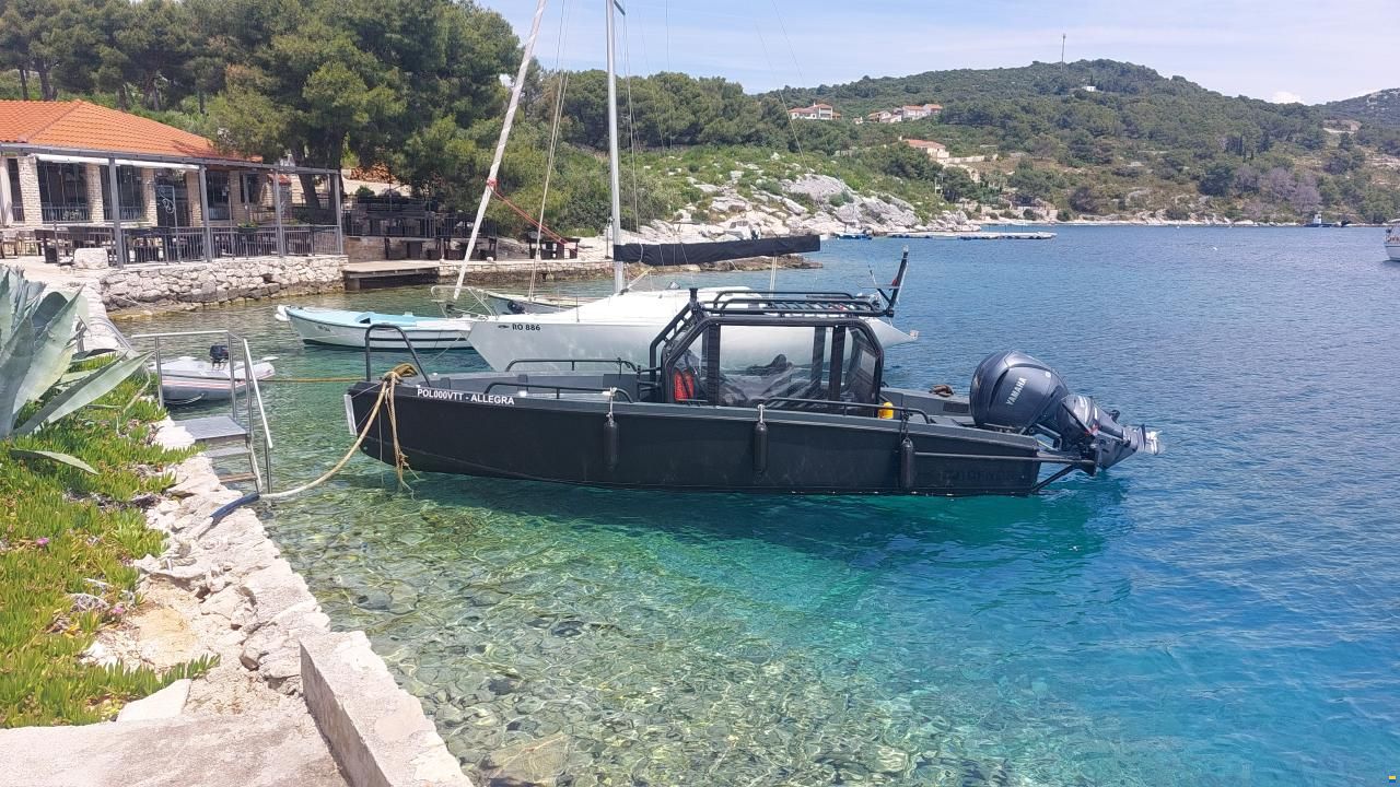 XO Boats Dfndr