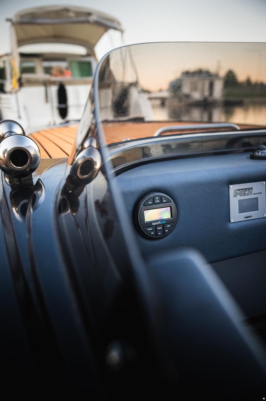 Rialine Electric Boat
