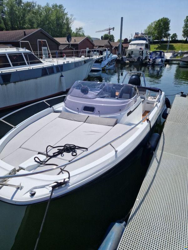 Jeanneau Cap Camarat 6.5 WA Serie III
