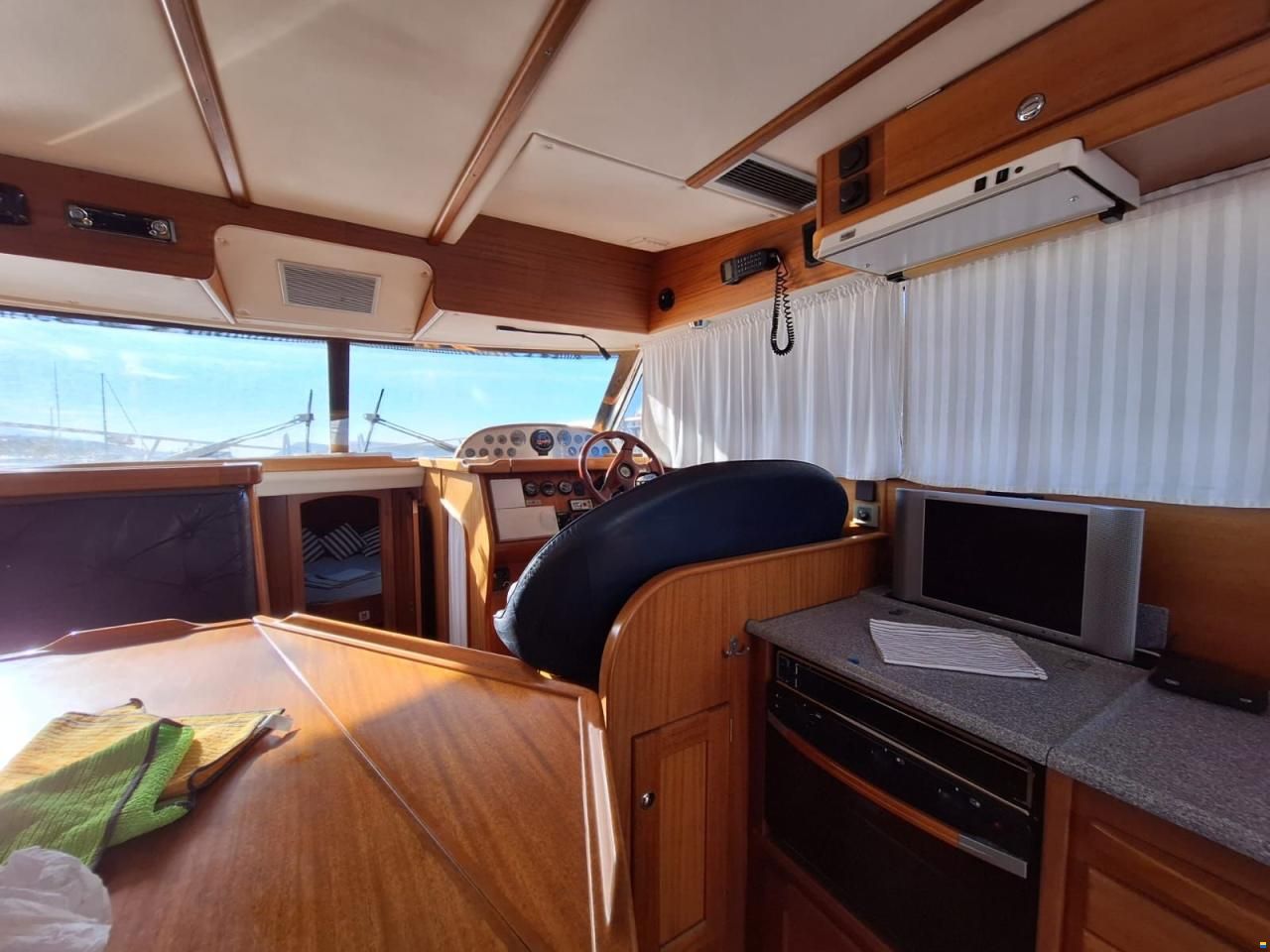 Nord West 390 Flybridge