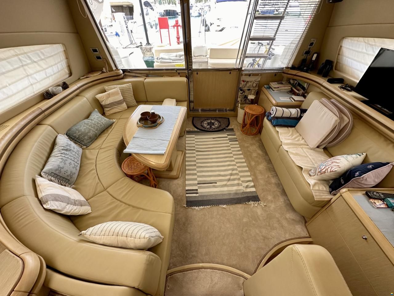 Ferretti 465,000
