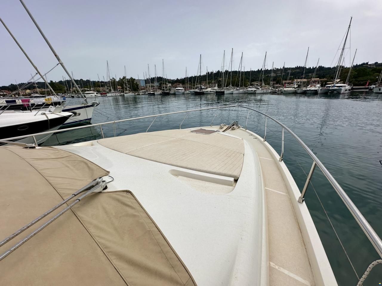 Ferretti 465,000