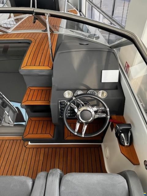 Ibiza Boats 811T