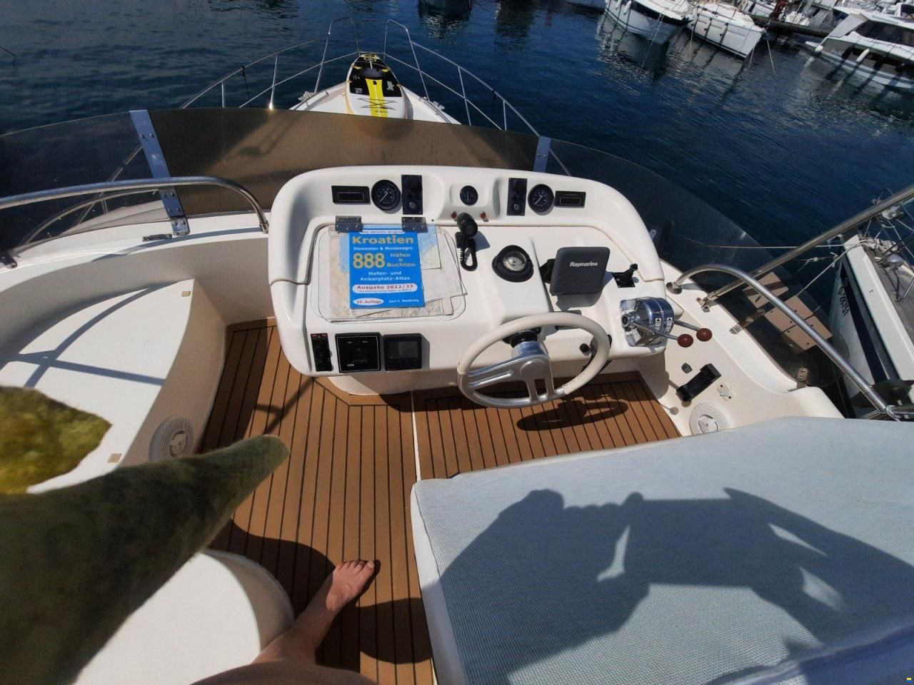 Sealine F 420