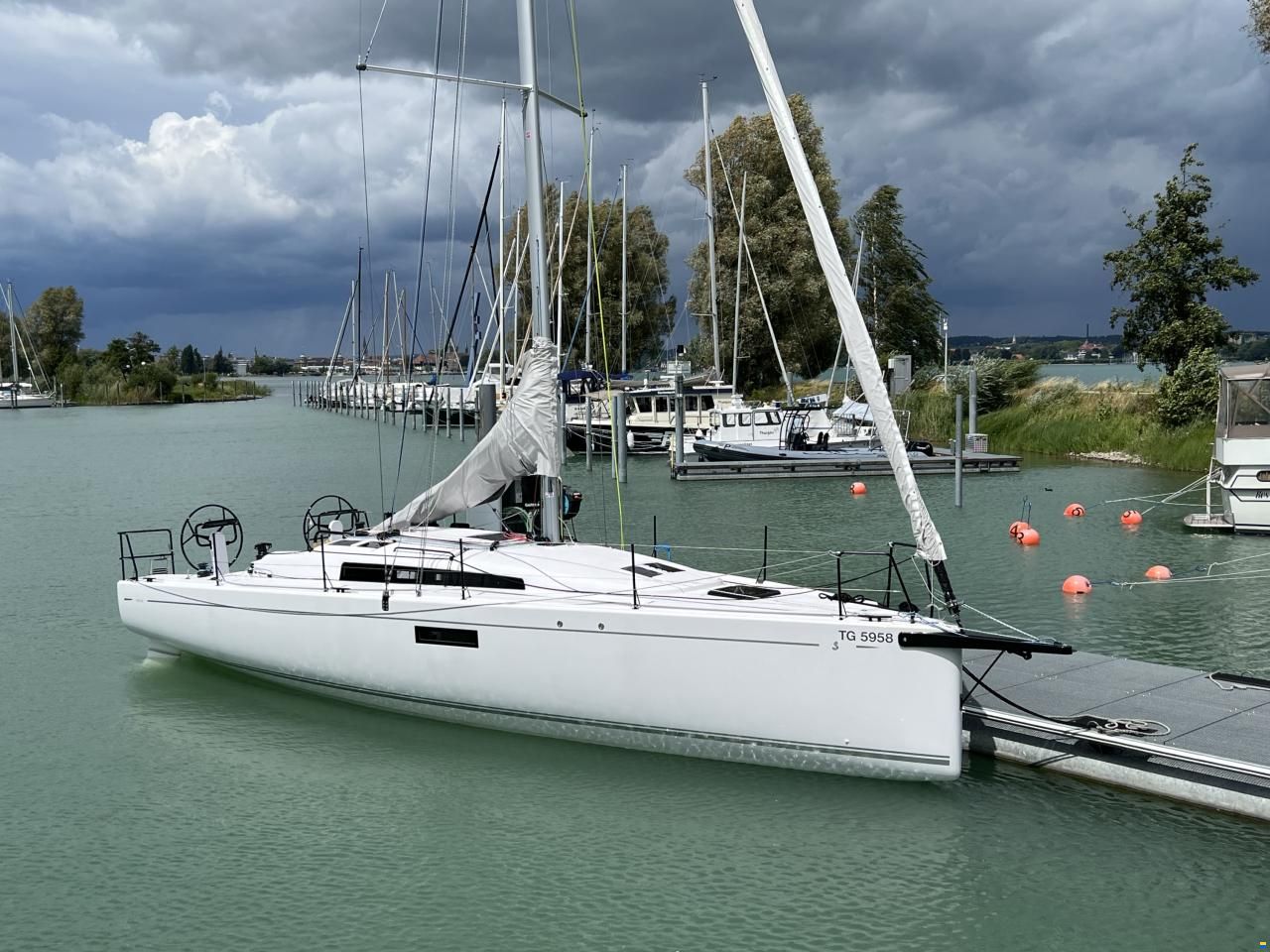 Beneteau First 36