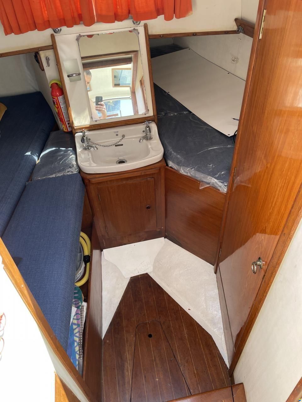 Camper & Nicholsons 38
