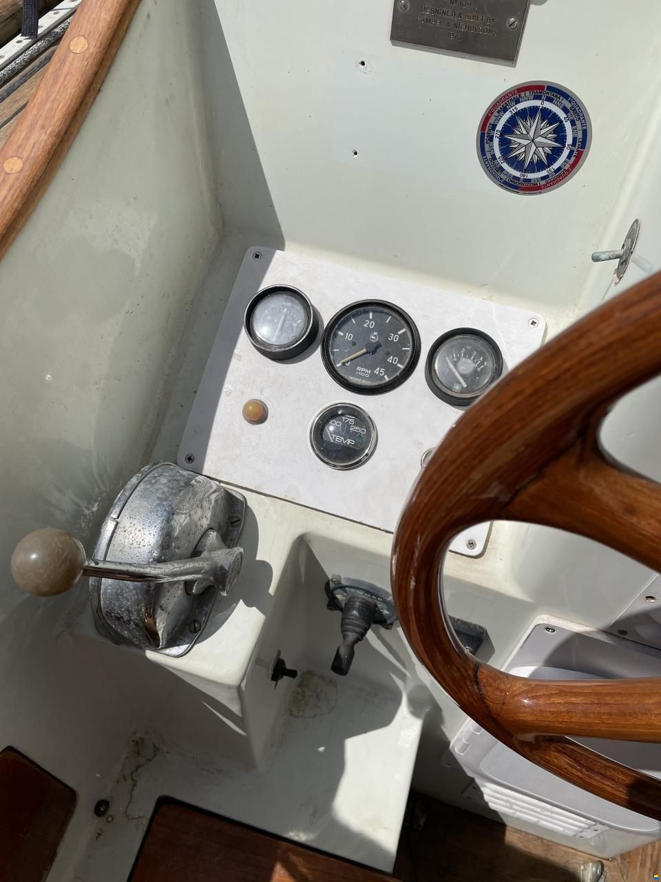 Camper & Nicholsons 38