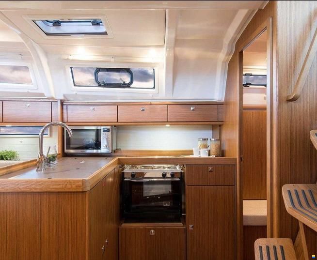 Bavaria 37 Cruiser A/C