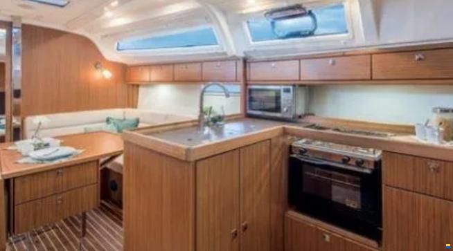 Bavaria 37 Cruiser A/C
