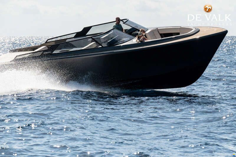 Reborn 38 Bowrider