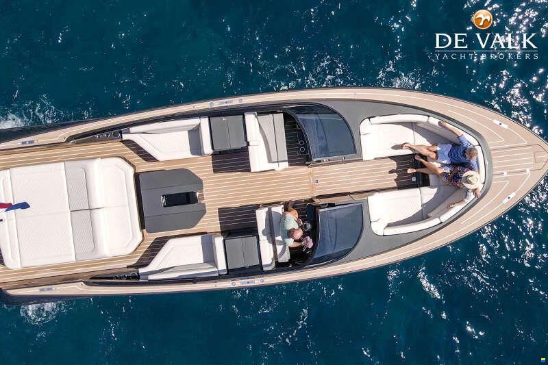 Reborn 38 Bowrider