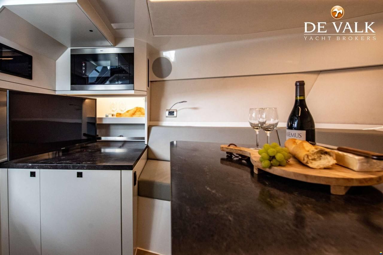 Reborn 38 Cabin