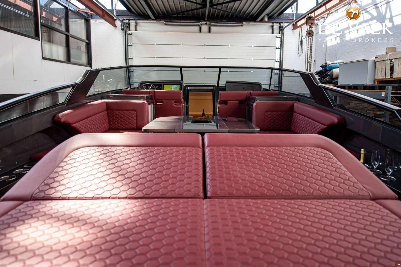 Reborn 38 Cabin