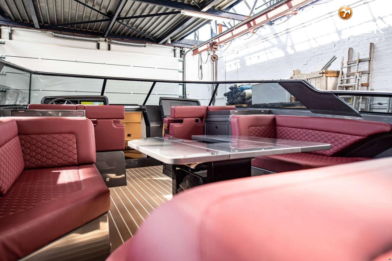 Reborn 38 Cabin