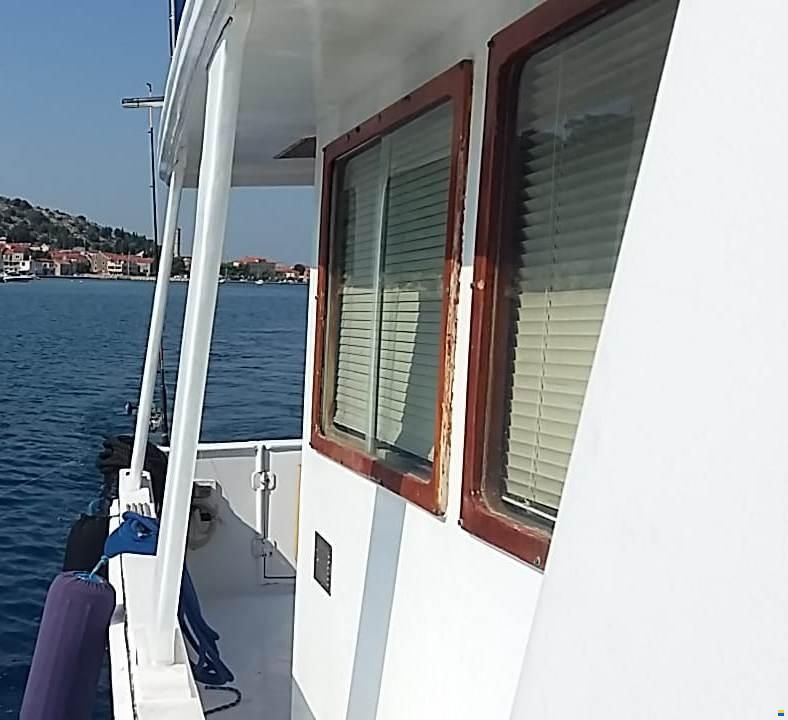 Marine Trader Europa 33 Trawler