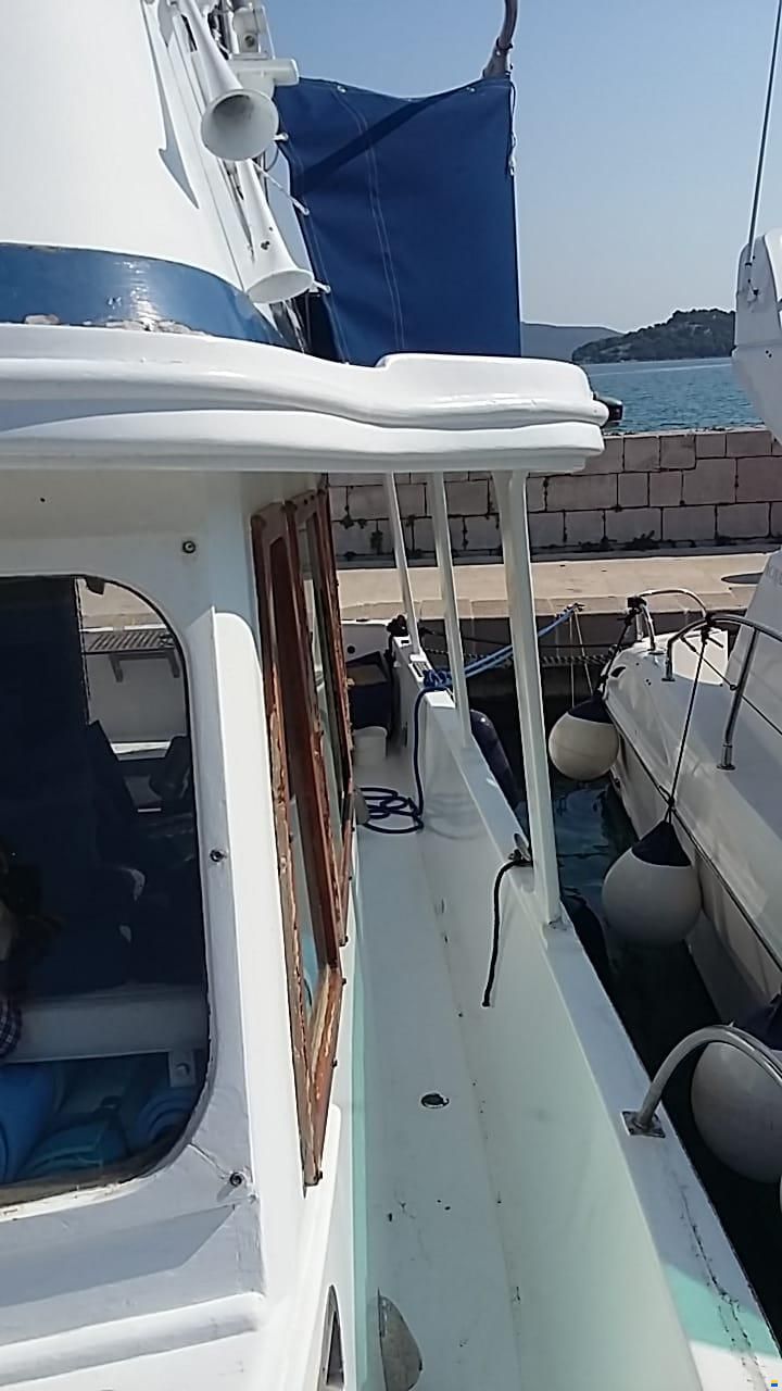 Marine Trader Europa 33 Trawler
