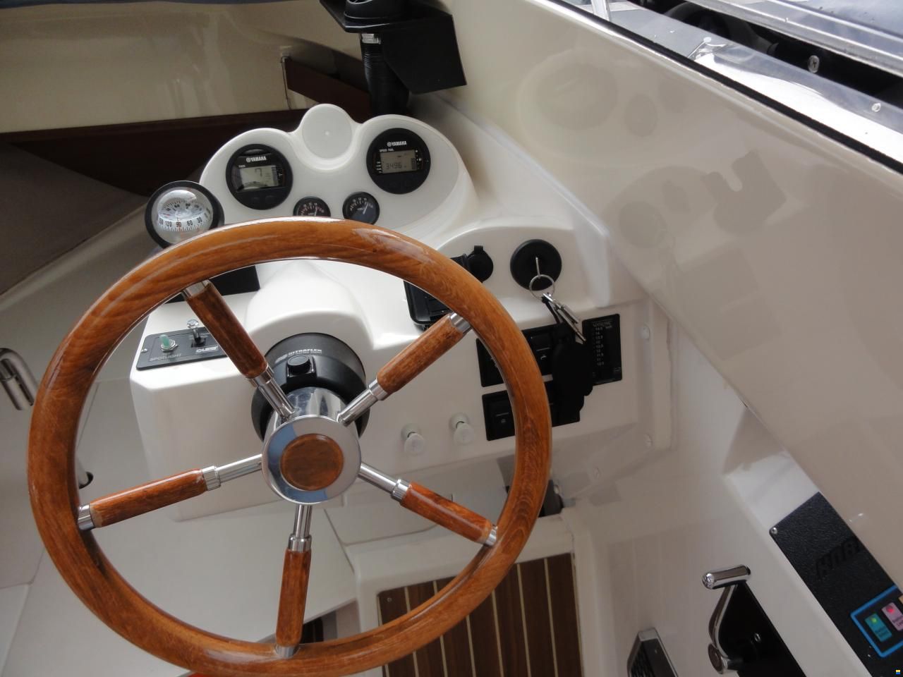 Quicksilver 640 Weekend