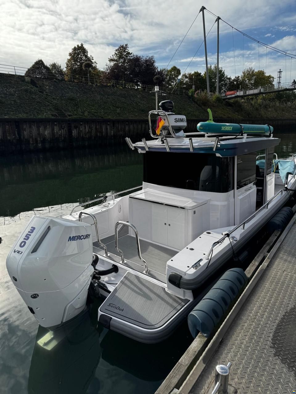 Axopar 28 Cabin