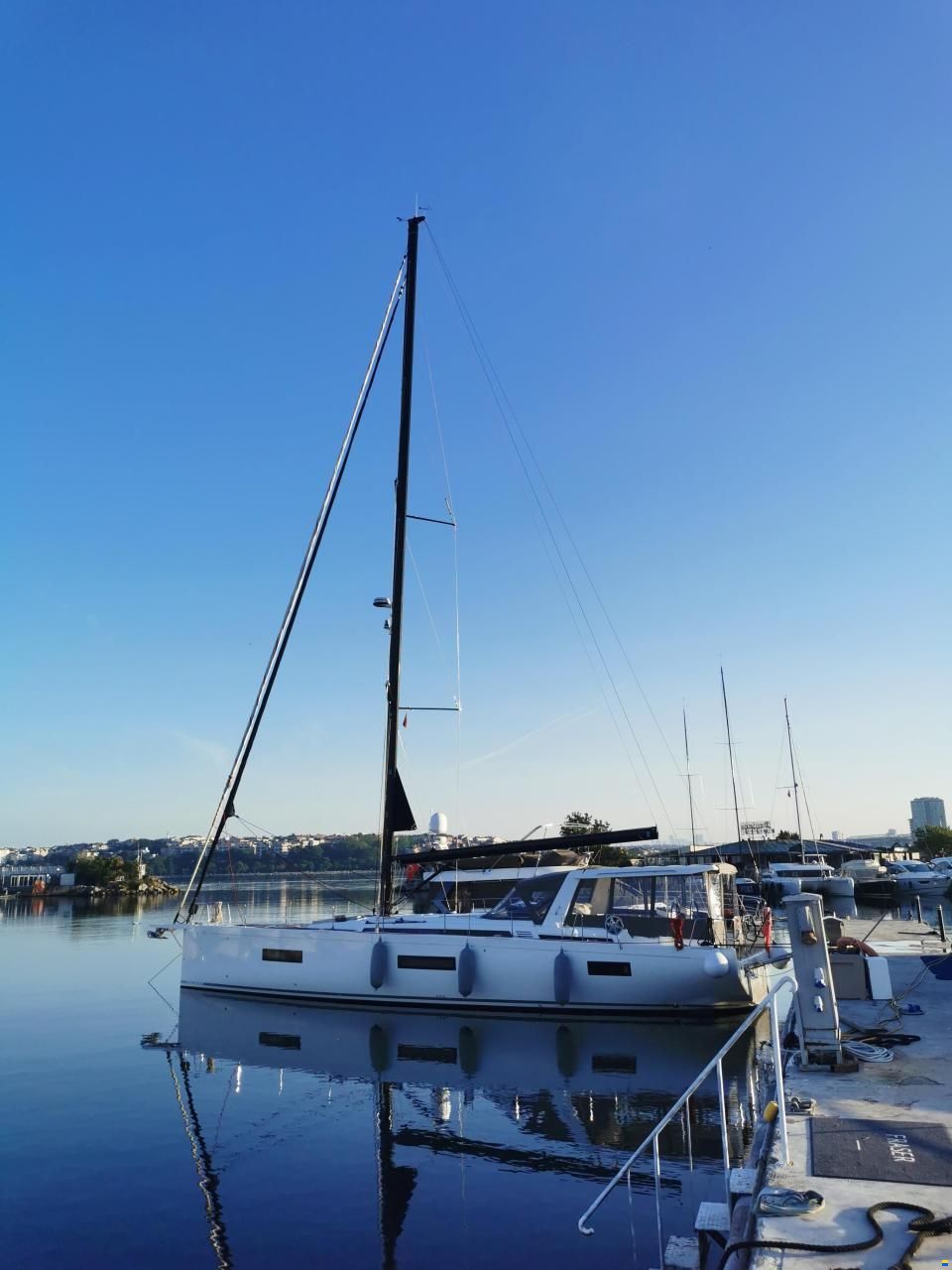 Beneteau Oceanis 60