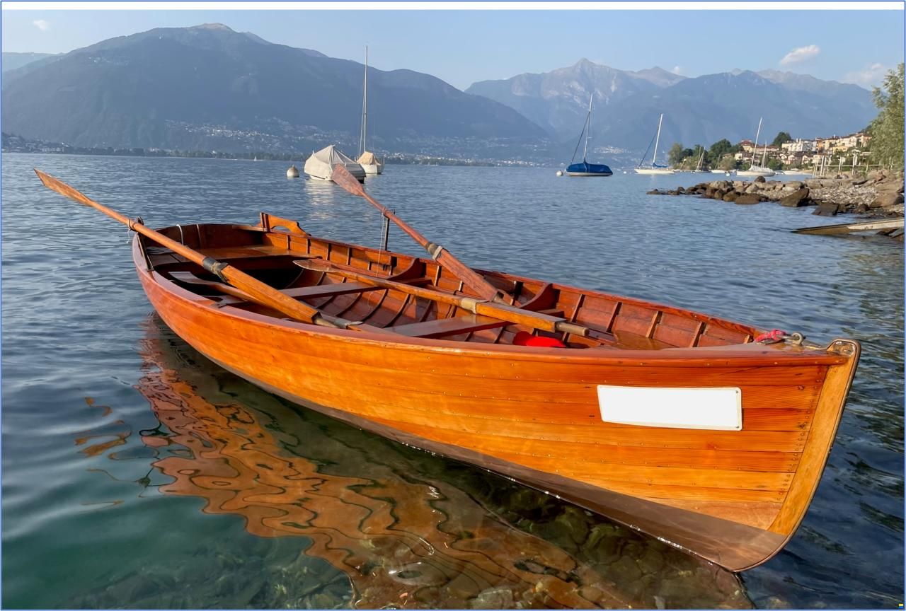 Klinkerboot aus Lärchenholz (Brivio)