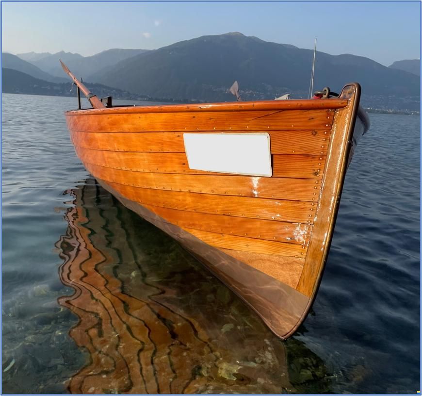 Klinkerboot aus Lärchenholz (Brivio)