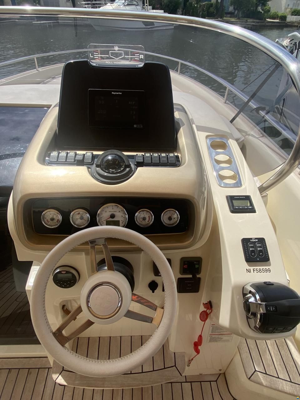 Invictus 280GT