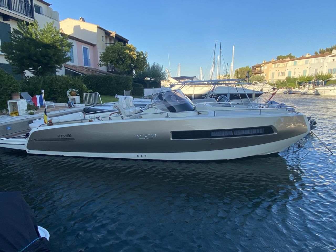 Invictus 280GT