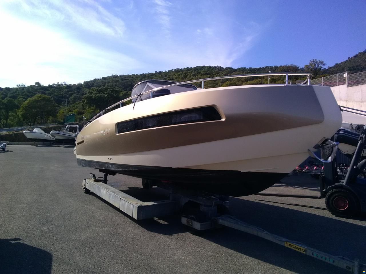 Invictus 280GT