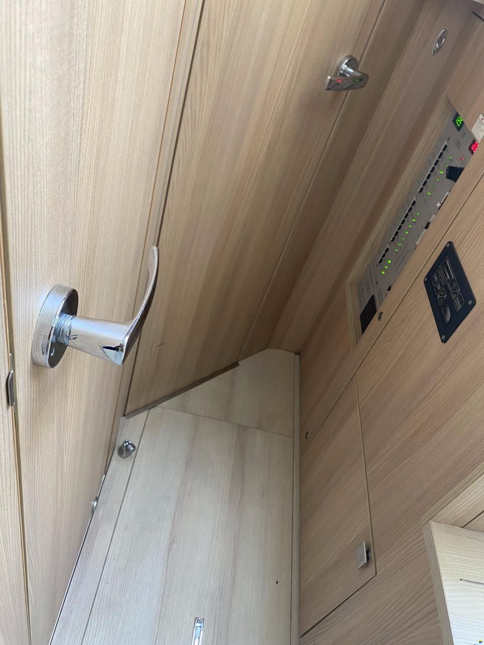 Cranchi M 44HT - CAMON