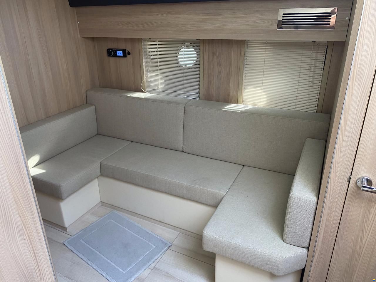 Cranchi M 44HT - CAMON