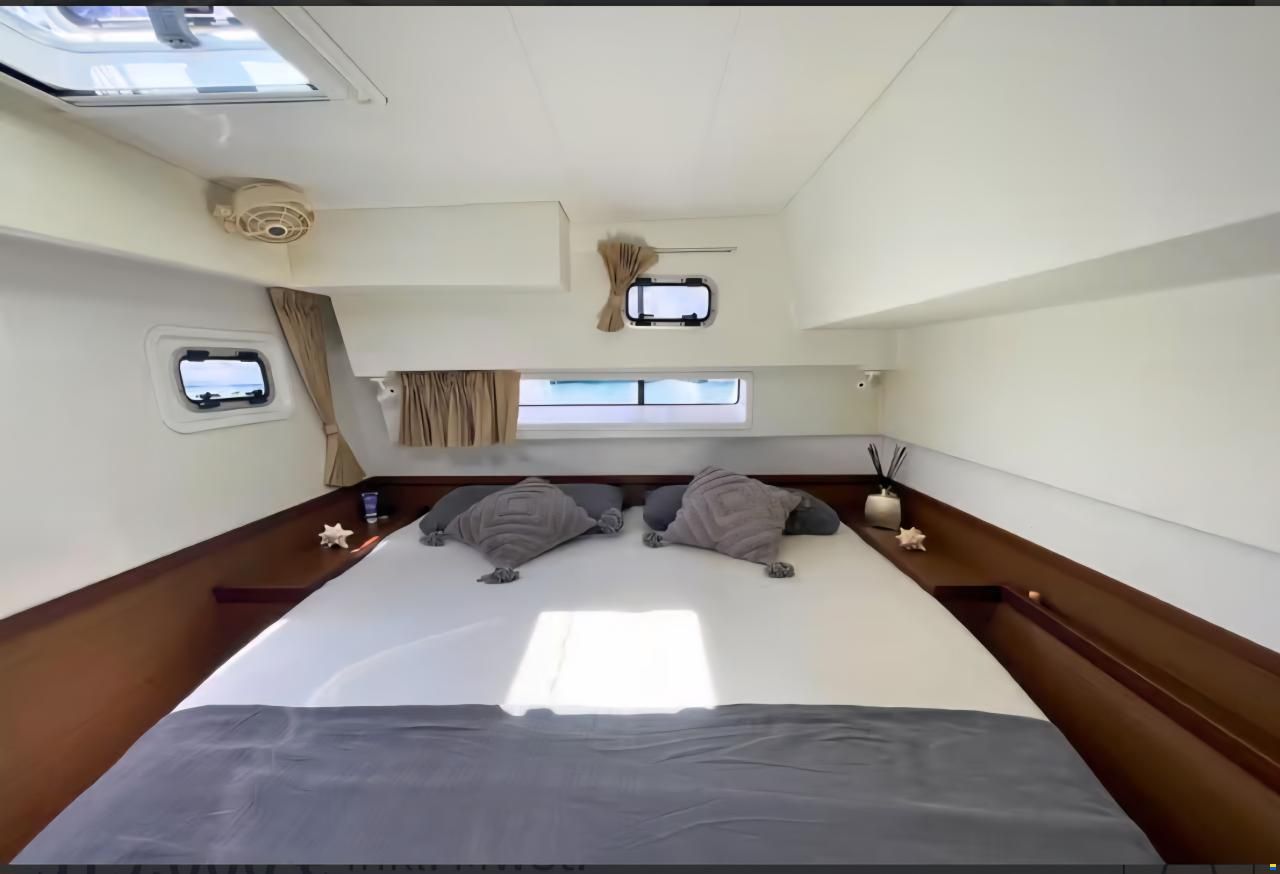 Lagoon 42