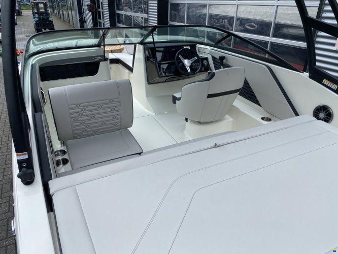 Sea Ray SPX 190