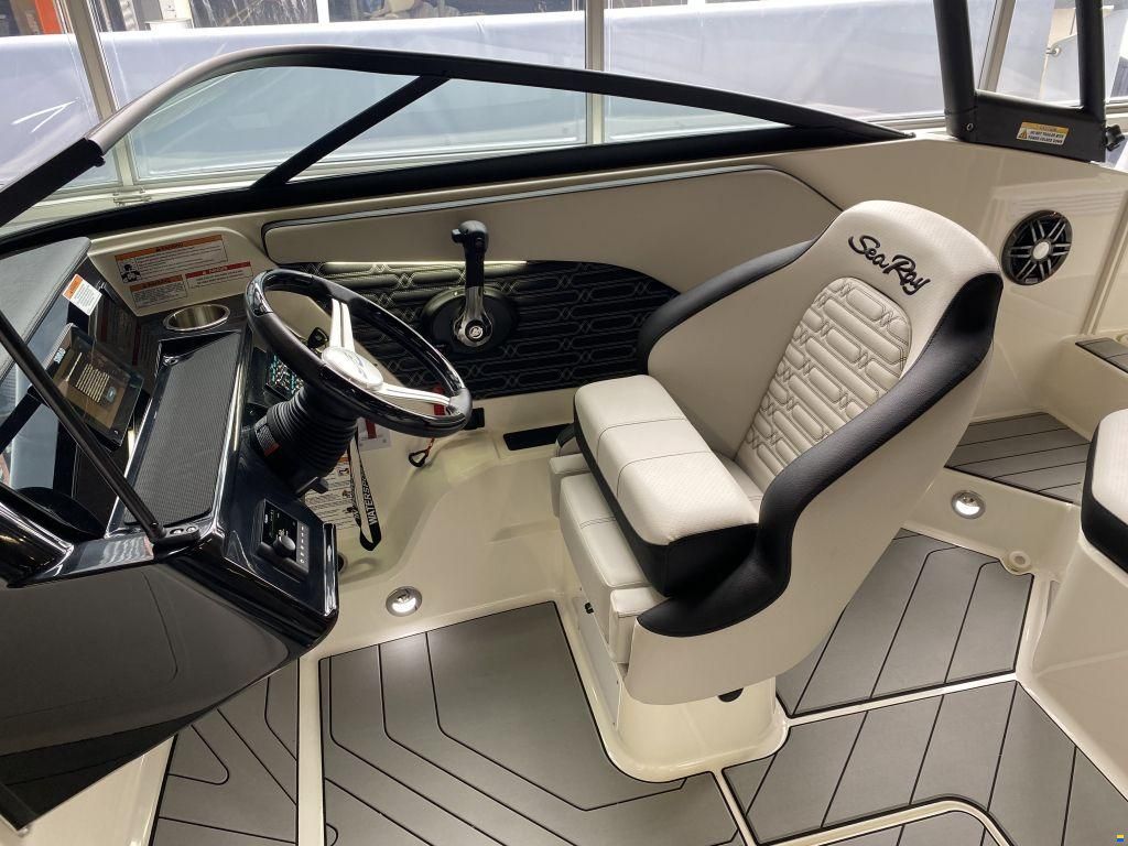 Sea Ray SPX 190