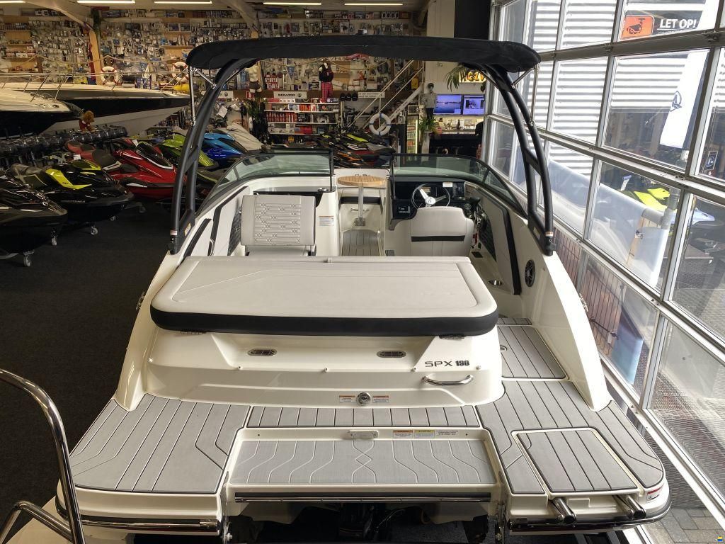 Sea Ray SPX 190