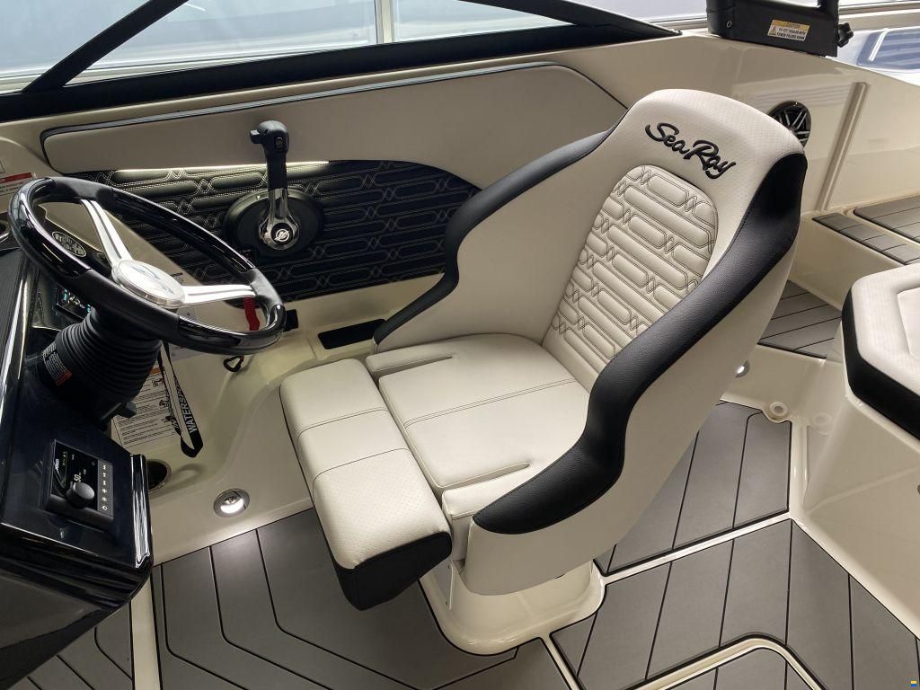 Sea Ray SPX 190