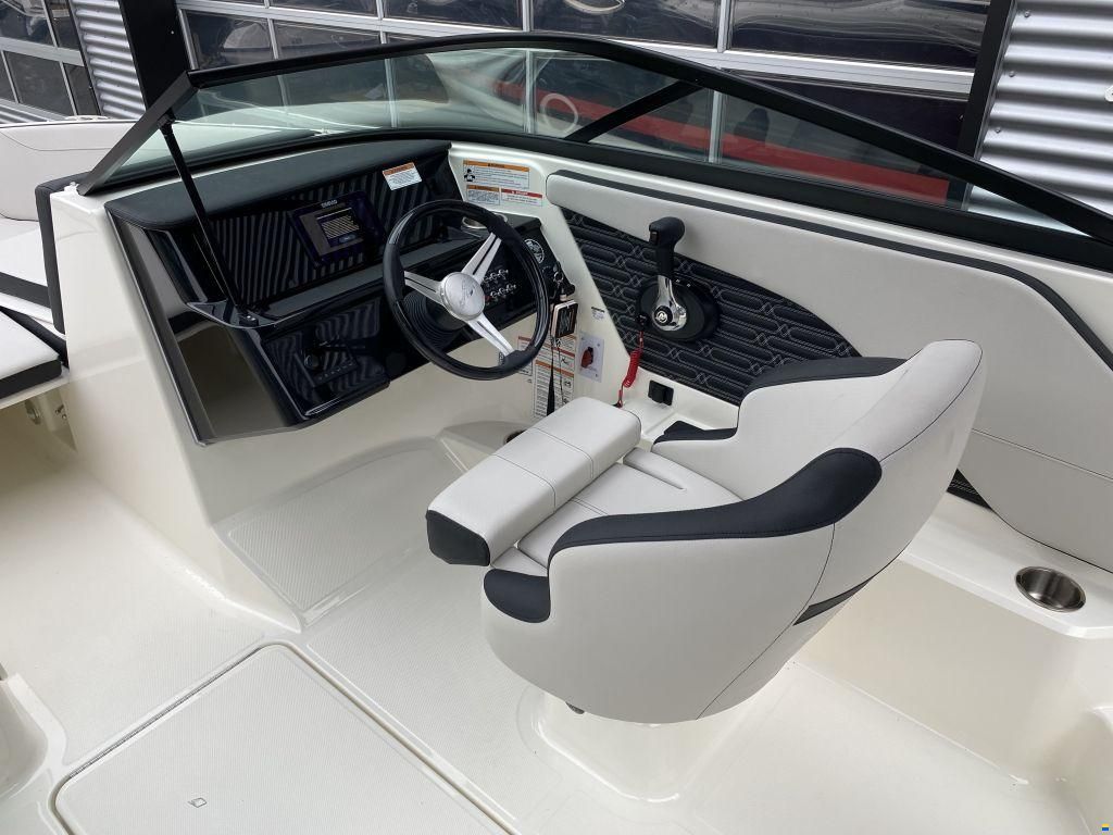 Sea Ray SPX 190