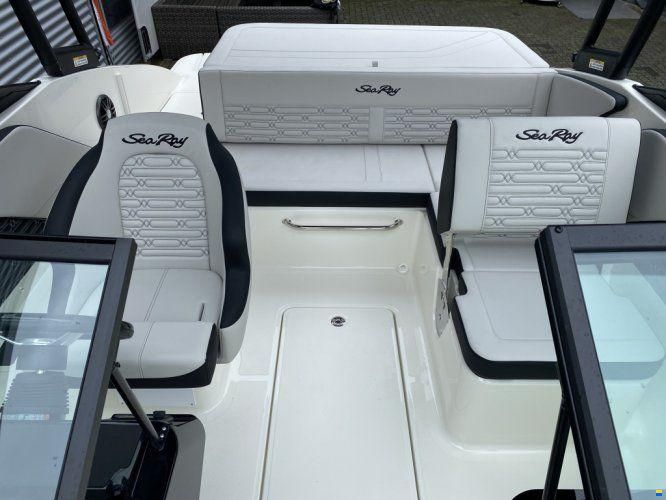 Sea Ray SPX 190