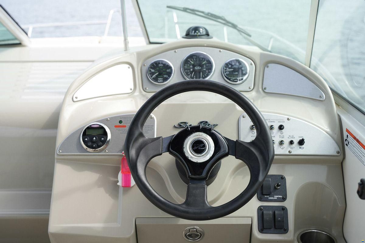 Sea Ray 255 Sundancer