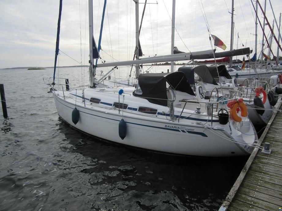 Bavaria 30 cruiser
