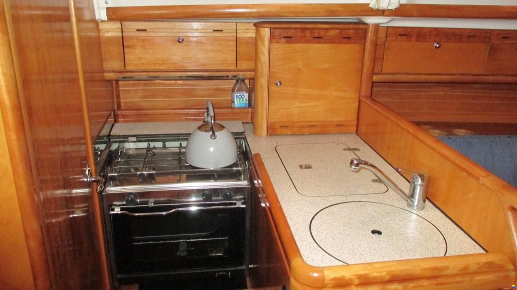 Bavaria 30 cruiser