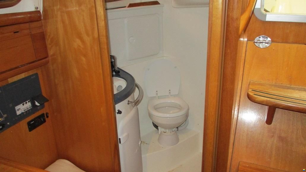 Bavaria 30 cruiser