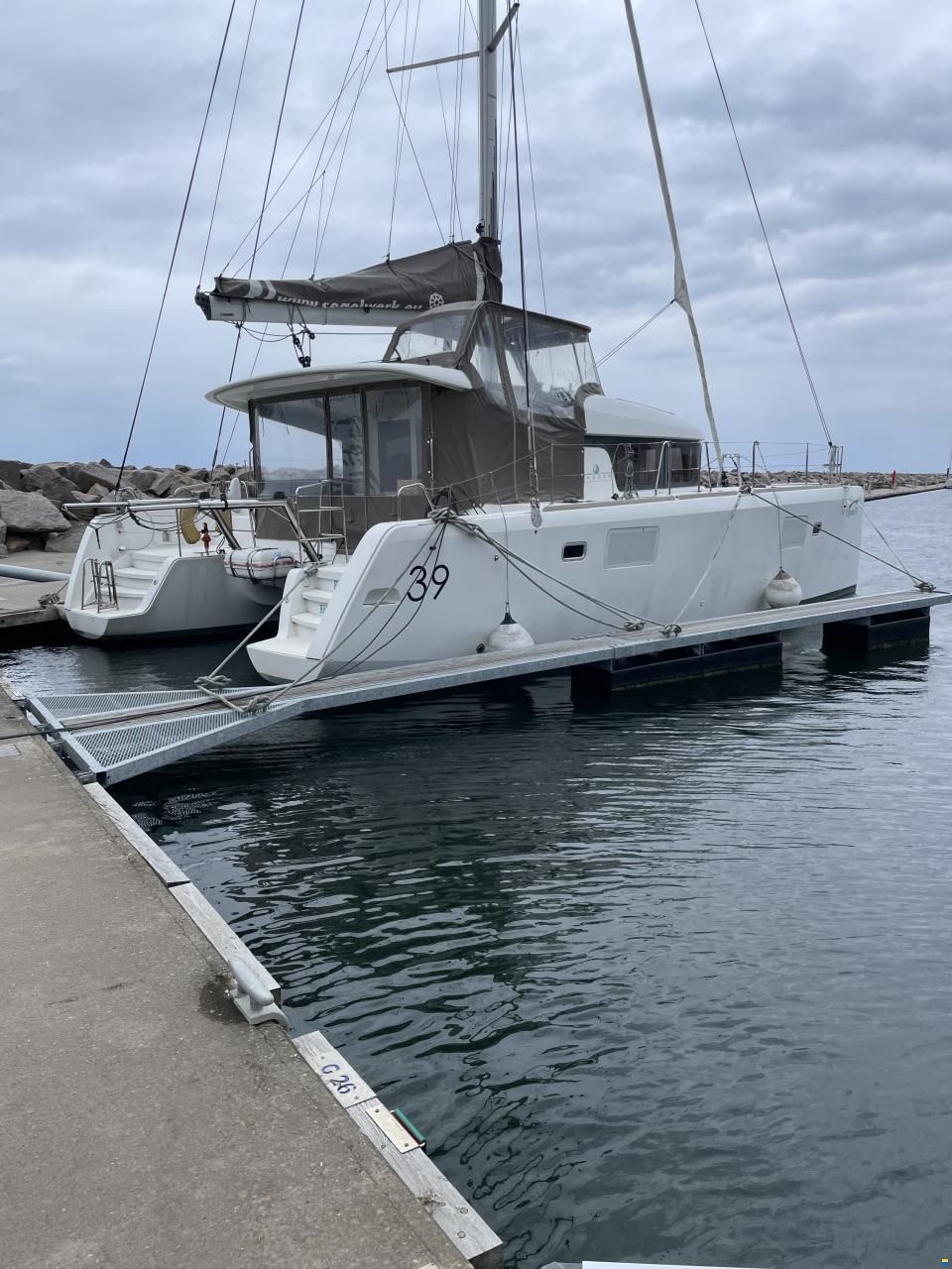 Lagoon 39